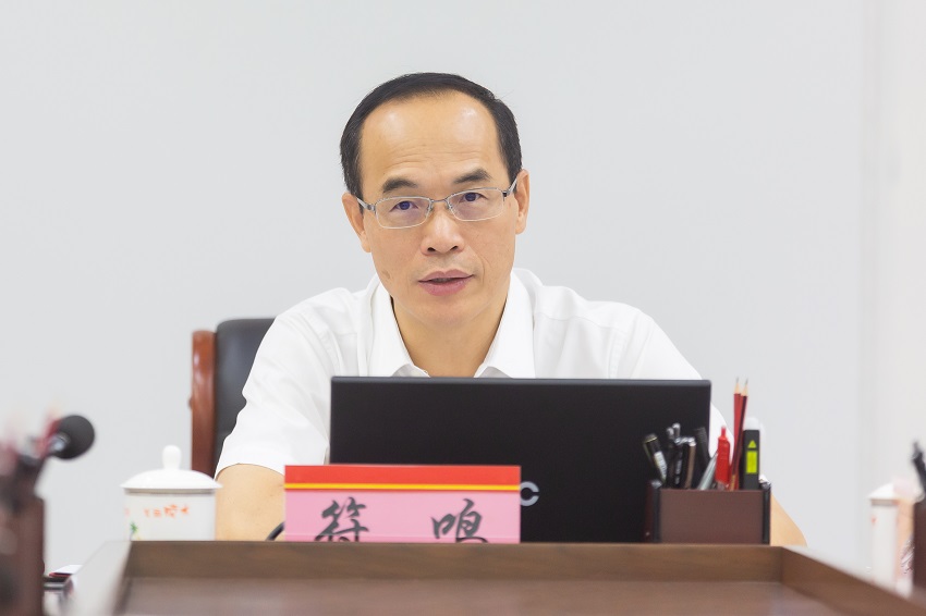 书记符鸣,县委副书记,县政府代县长罗桦,县委副书记,政法委书记张纳军